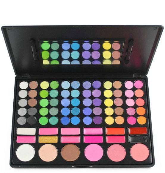 Paleta de 10 cores, 12 cores de batons e 6 blush